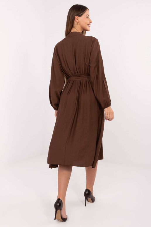 Hnědé šaty