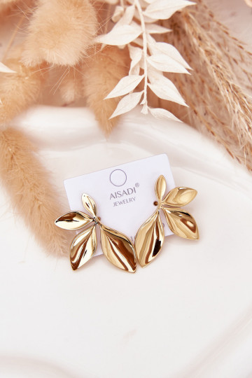  se stylovými detailyi  Listki zlaté barvy