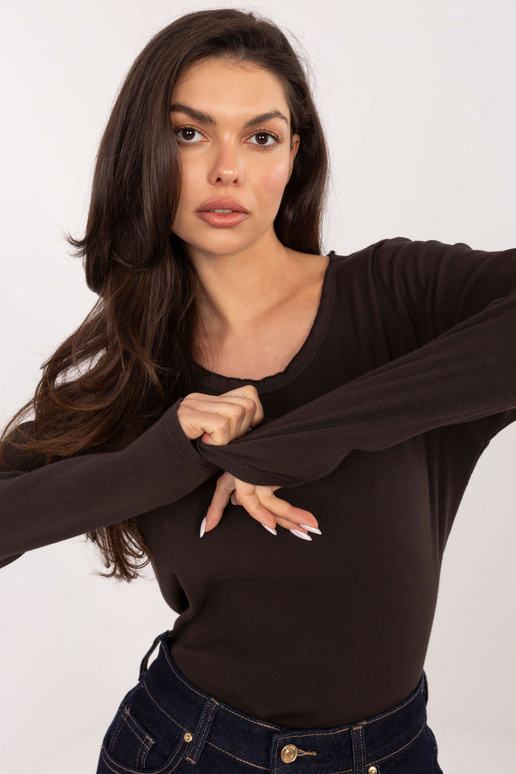 Halenka tmavě hnědá