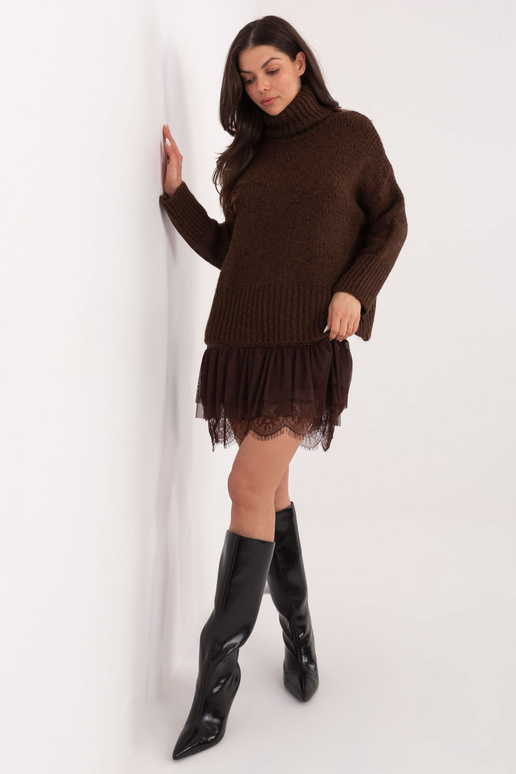 Tmavě hnědé šaty