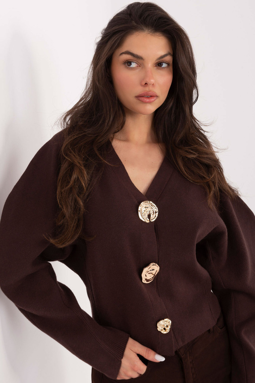 Tmavě hnědý svetr