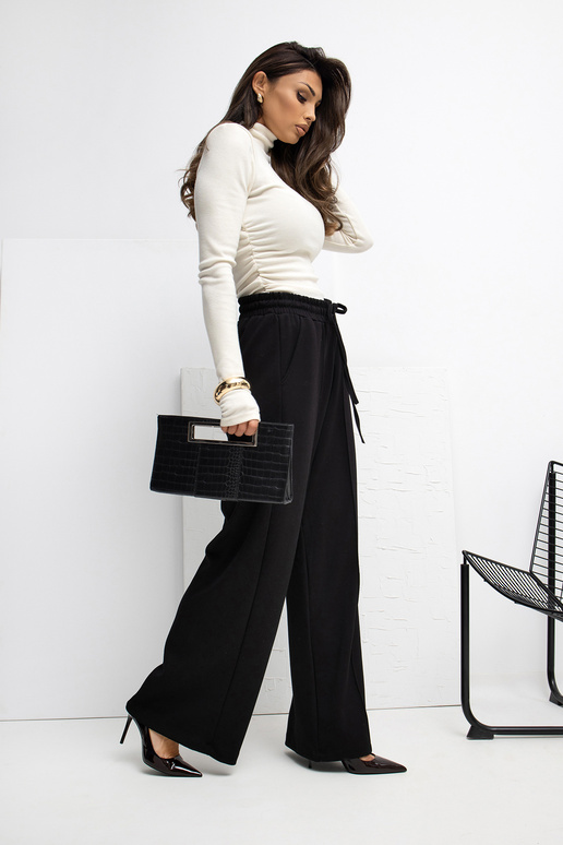 Černé sportovní kalhoty