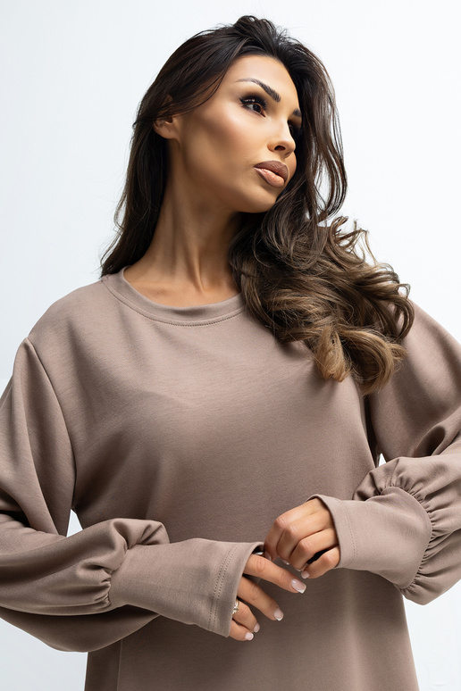 Tmavě pískové šaty