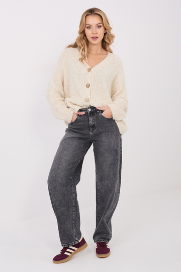 Svetřík světle pískové barvy