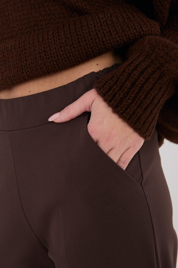 Tmavě hnědé kalhoty 2