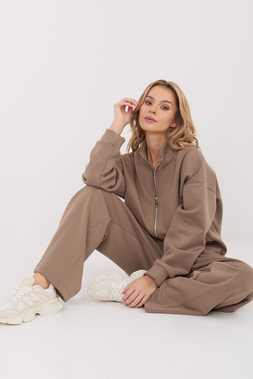 Tmavě písková bunda