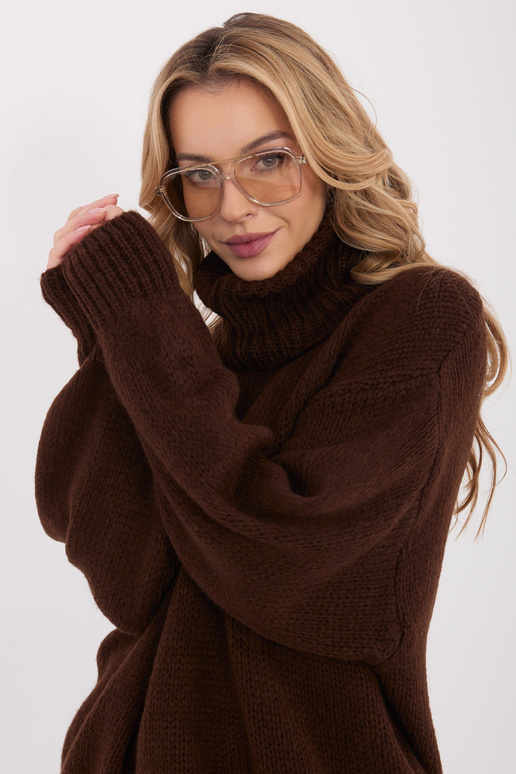 Svetr tmavě hnědý