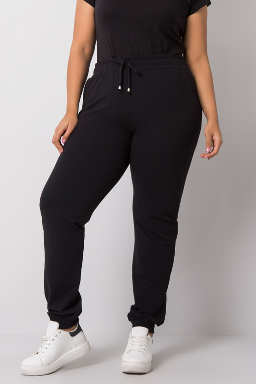 Černé sportovní kalhoty