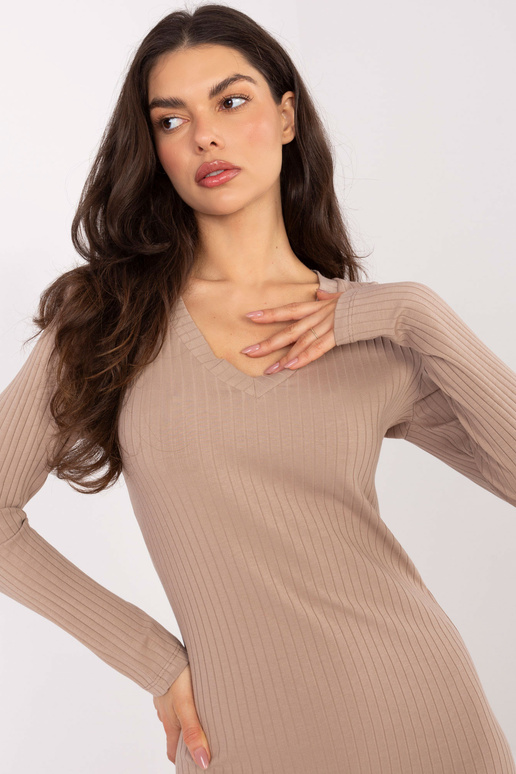 Tmavě pískové šaty