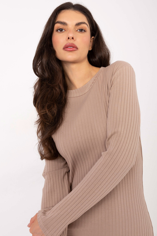 Tmavě pískové šaty