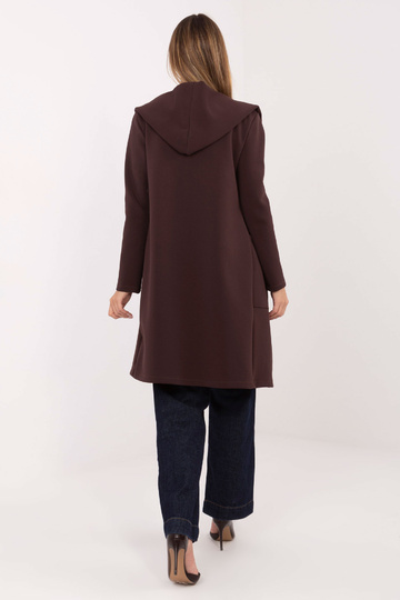 Tmavě hnědý kabát