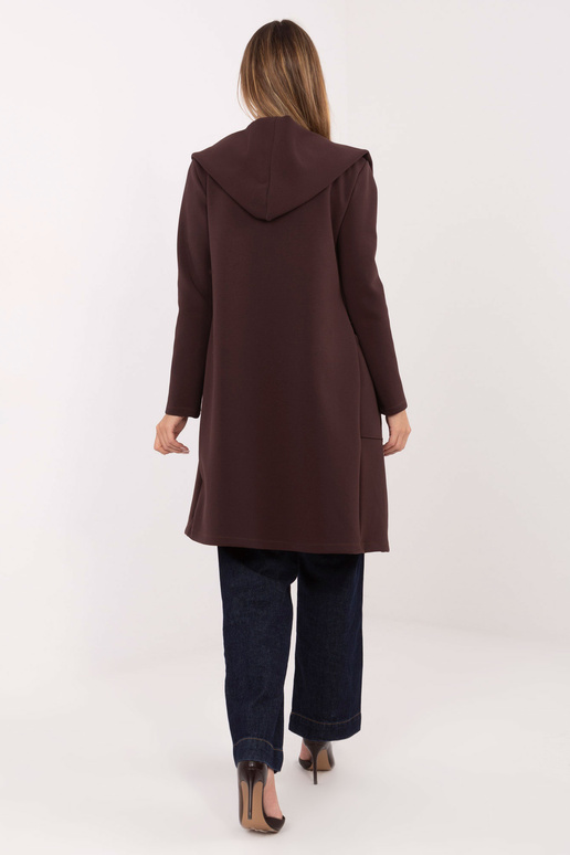 Tmavě hnědý kabát