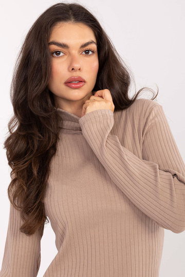 Tmavě pískové šaty