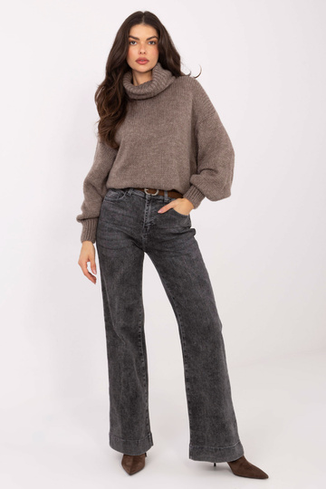 Svetr tmavě béžový 2