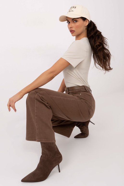 Halenka světle písečné barvy