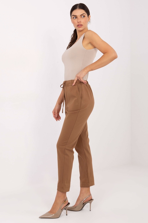 Kalhoty velbloudí barvy