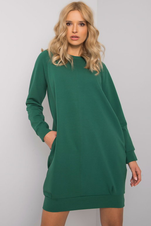 Tmavě zelené šaty