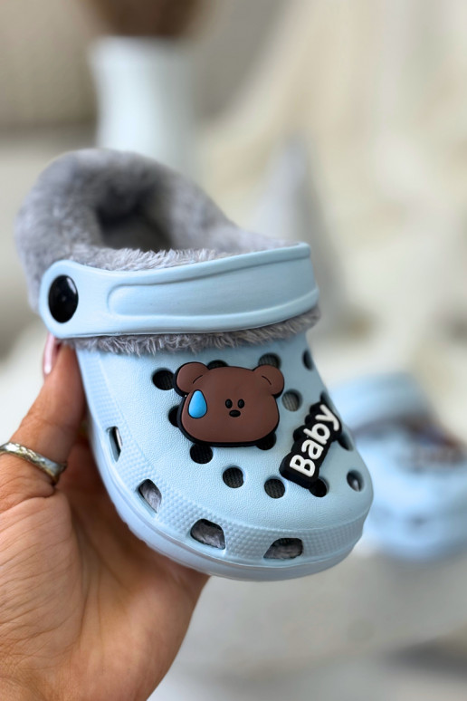  Pantofle Dětské zateplené s kožešinou uvnitř Z Przypinkami světle modrá Cerelle