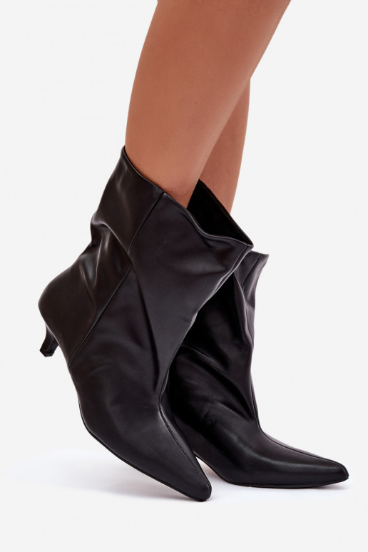 Slip-on vzor Dámské podpatky na nízkém podpatku Z Luźną Cholewką Černé Jessalia