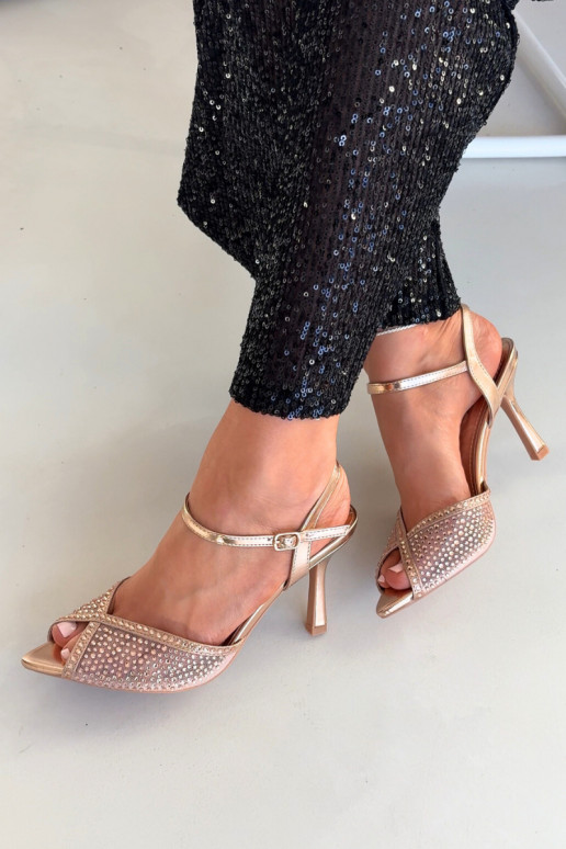 Dámské sandály s tenkými podpatky  Szampańskie Peloria