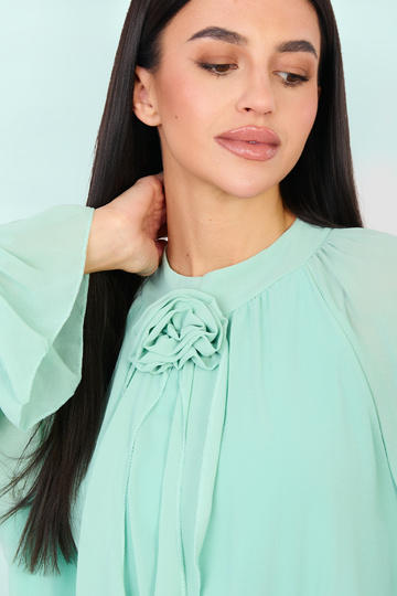 Šaty v barvě máty 2