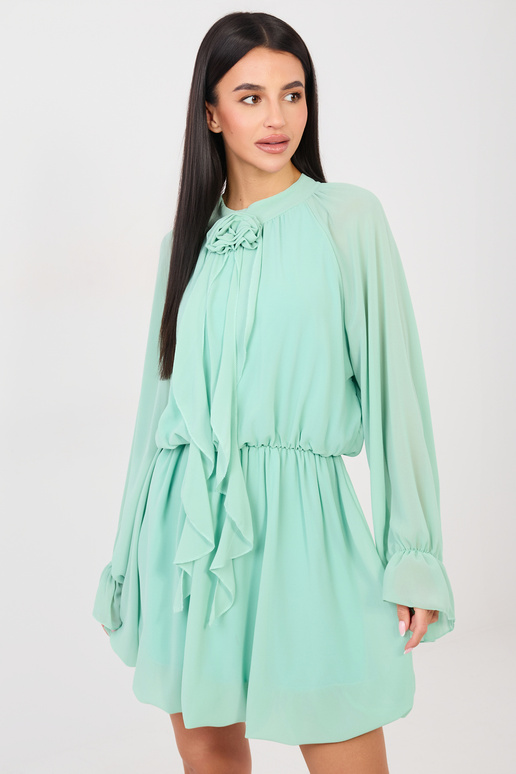 Šaty v barvě máty