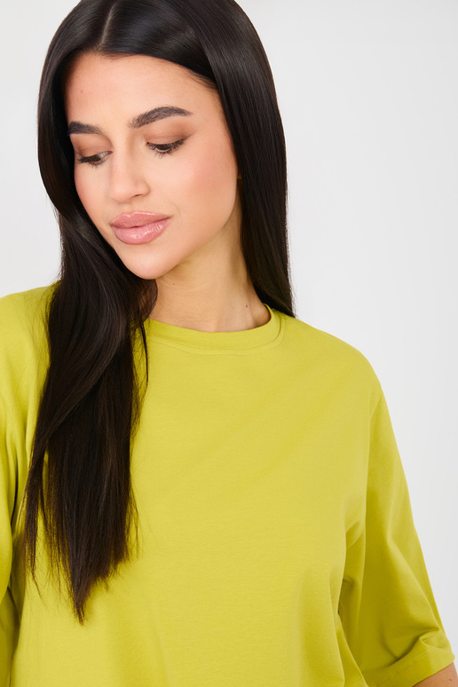 Tričko s výstřihem v barvě limetky