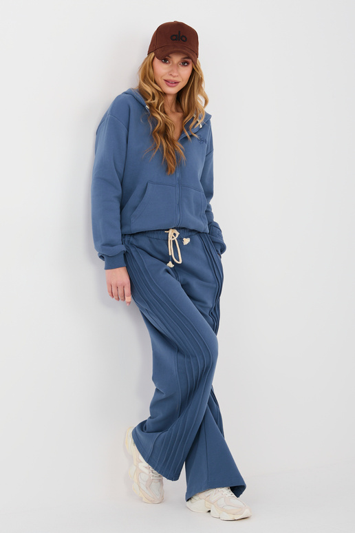 Tmavě modrá blůza