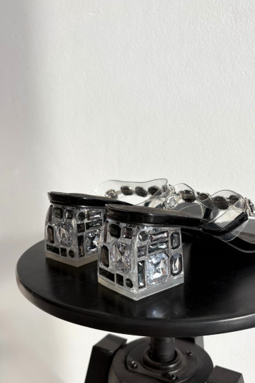 Dámské pantofle s třpytivýma očima D&A MR1037-02 Černé 2