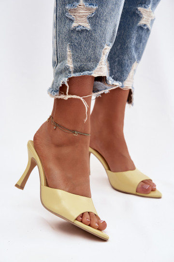 s efektem laku Dámské pantofle s podpatky Žluté Lirissa 2