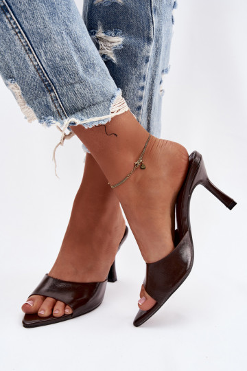 s efektem laku Dámské pantofle s podpatky Czekoladowe Lirissa 2