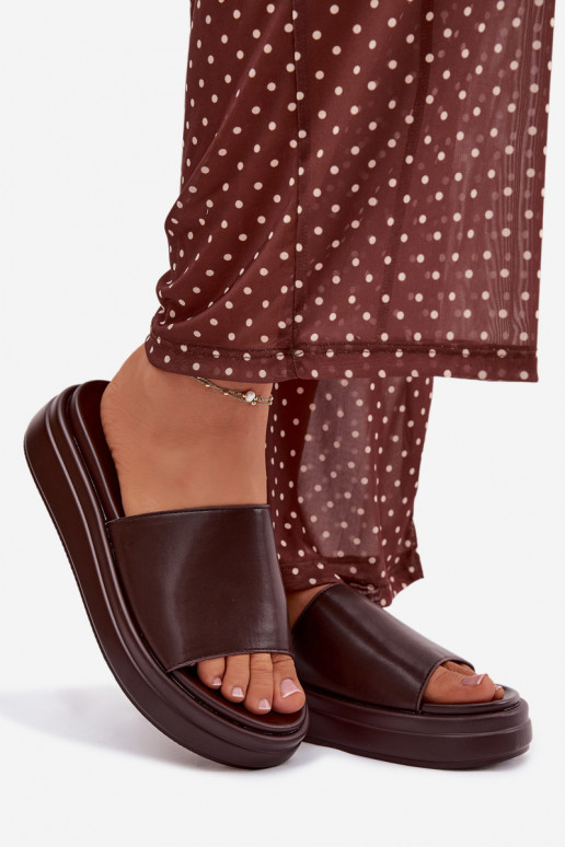 Dámské pantofle s platformou Czekoladowe Tanelisse