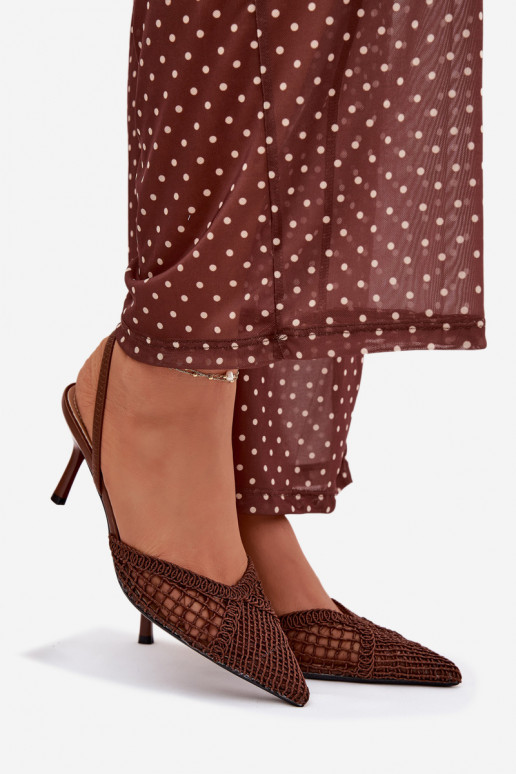 Žabky s ažurovými prvky s tenkými podpatky hnědá Hanelis