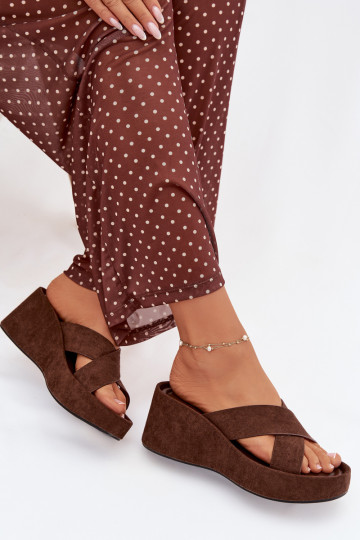 Dámské pantofle  Z z eko semišeu Czekoladowe Calorine