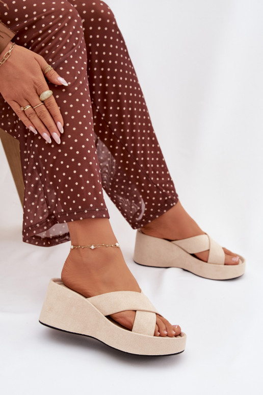 Dámské pantofle  Z z eko semišeu béžové Calorine