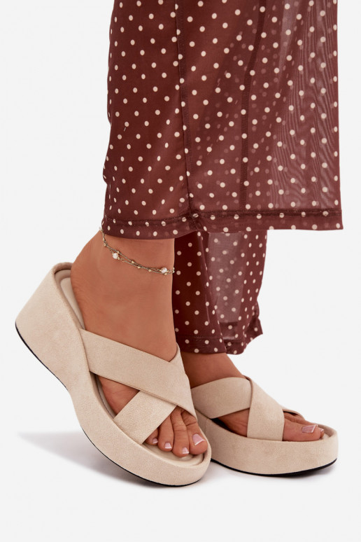 Dámské pantofle  Z z eko semišeu béžové Calorine