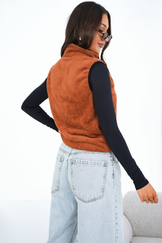 Světlá hnědá vesta