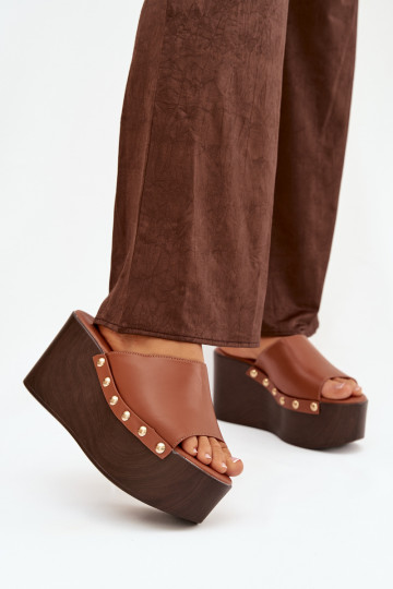 Dámské pantofle  s nýty hnědáMareline 2