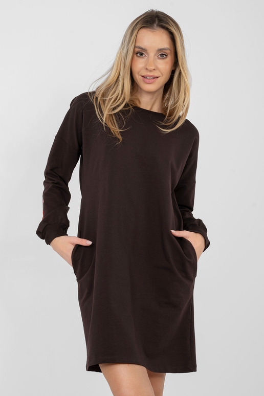 Šaty tmavě hnědé