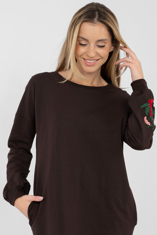 Šaty tmavě hnědé