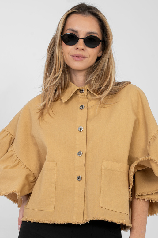 Bunda barvy velbloudí srsti