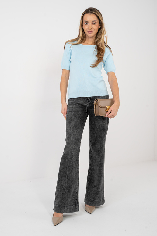 Světlý modrý svetr