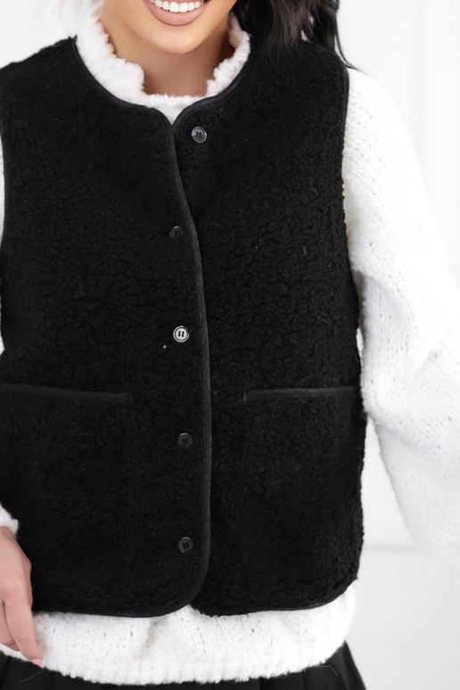 Vesta černá