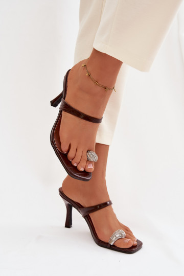 Dámské pantofle s tenkými podpatky  Detalem Czekoladowe Lorissa