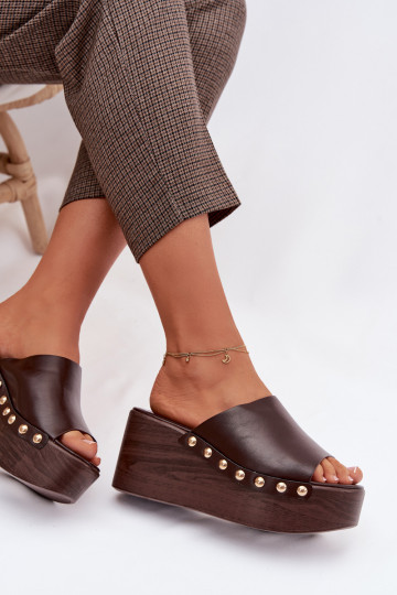 Dámské pantofle  a platformou Ze zlaté barvymi  Czekoladowe Farinelle