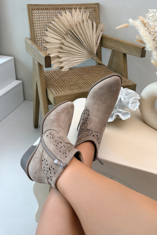 Ažurová obuv  s širokými podpatky S.Barski HY61-8026 béžové