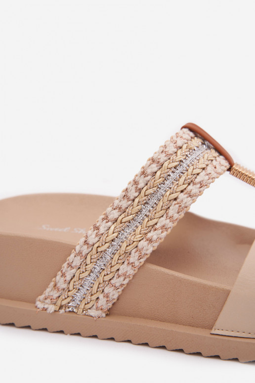 Dámské pantofle s platformou s pruhy I zlaté barvym Detalem béžové Tahlia