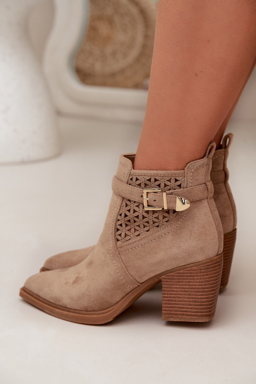 s ažurovými prvky Dámské podpatky m  I Złotą s přezkami béžové Deloriah
