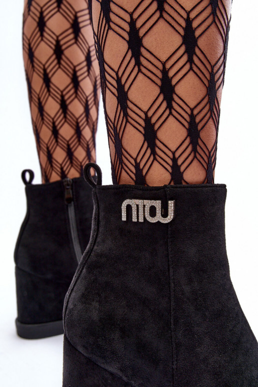 ze semiše zateplené Dřeváky  s ornamenty Černé Vere