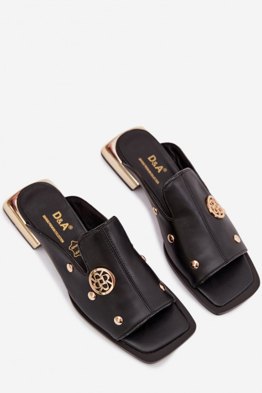 Pantofle Ze zlaté barvymi Ozdobami D&A CR61-3060 Černé